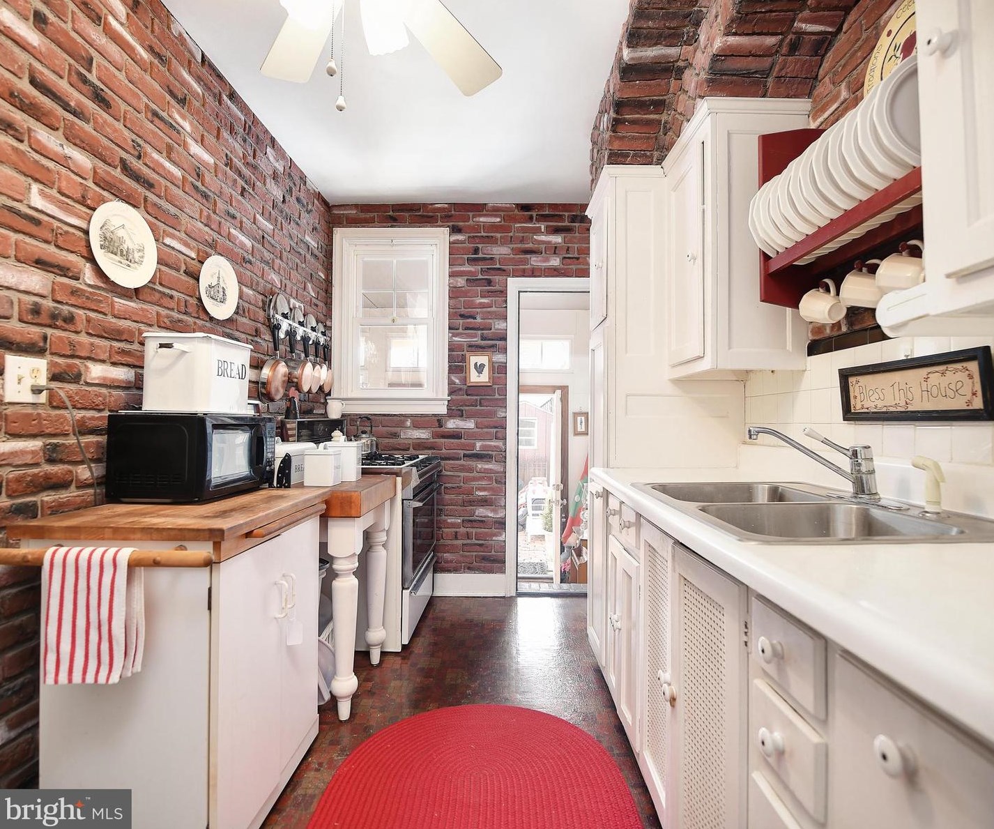 6909 Holabird Ave, Baltimore MD  21222-1748 exterior