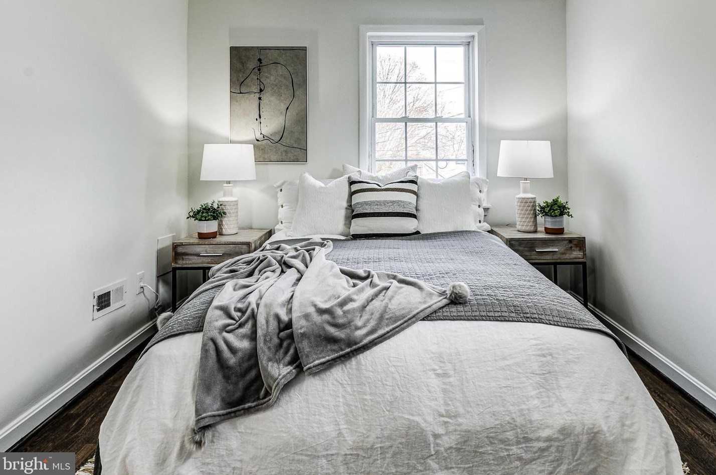 913 Elton Ave, Baltimore MD  21224-3320 exterior