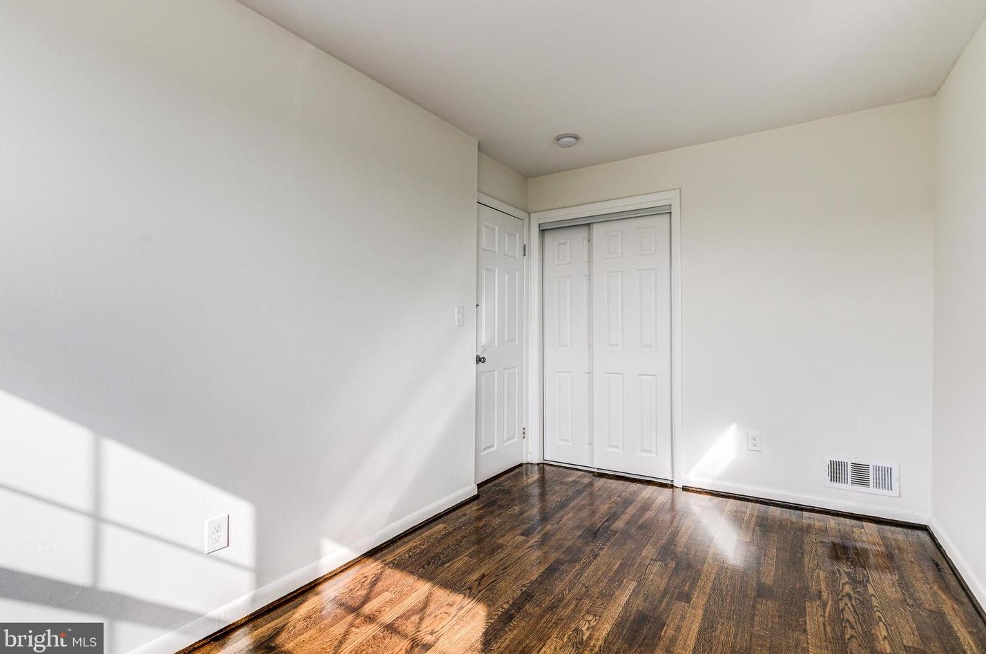 913 Elton Ave, Baltimore MD  21224-3320 exterior