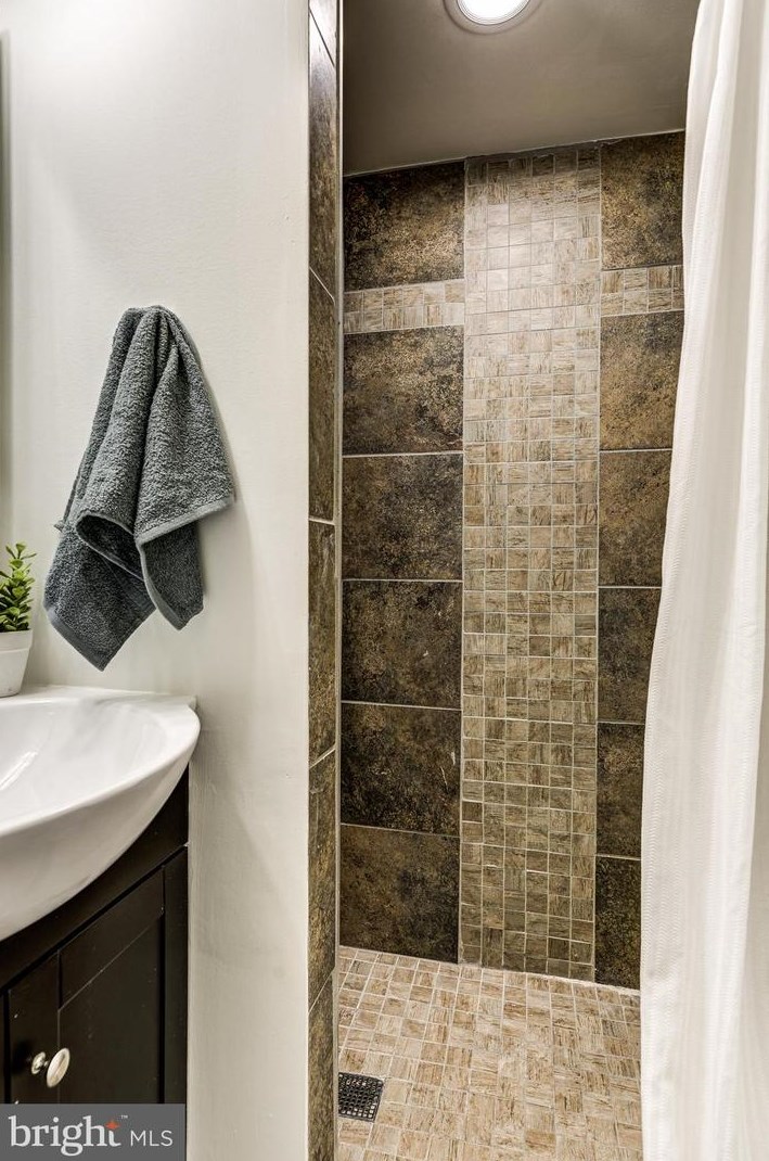 913 Elton Ave, Baltimore MD  21224-3320 exterior