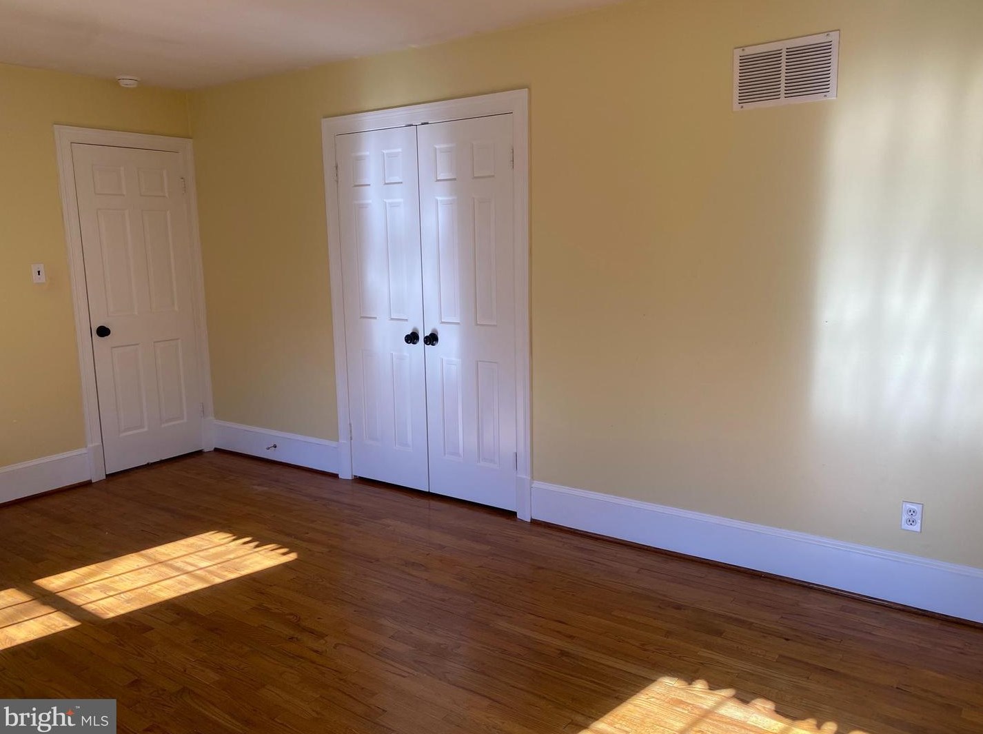 1005 Rolandvue Rd, Baltimore MD  21204-6816 exterior