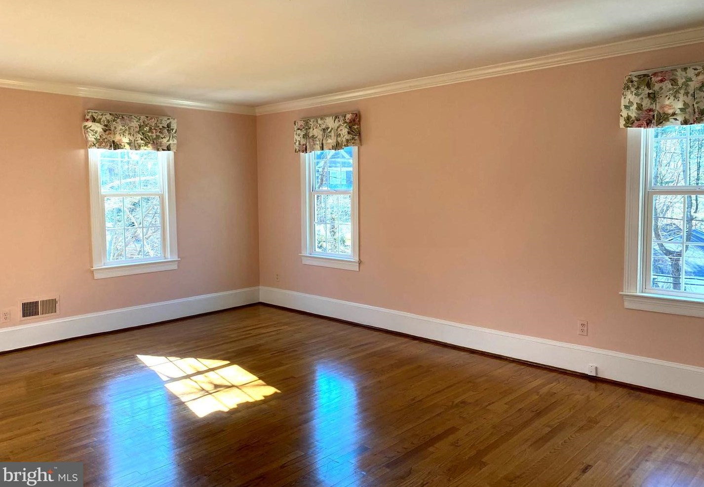 1005 Rolandvue Rd, Baltimore MD  21204-6816 exterior