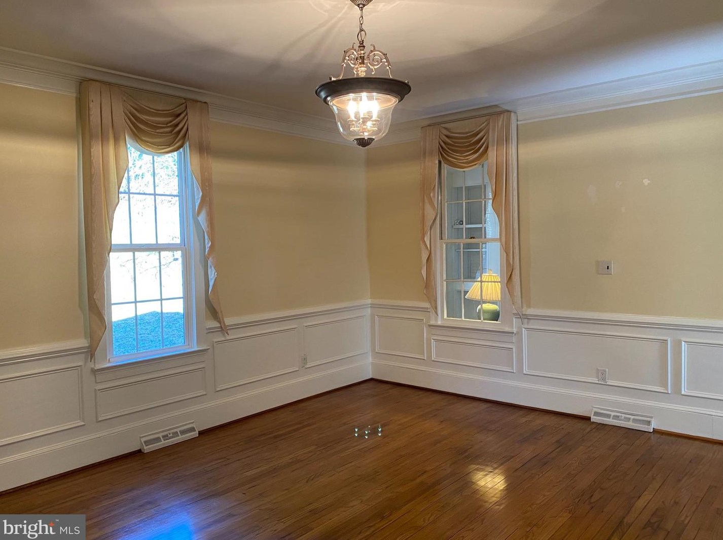 1005 Rolandvue Rd, Baltimore MD  21204-6816 exterior