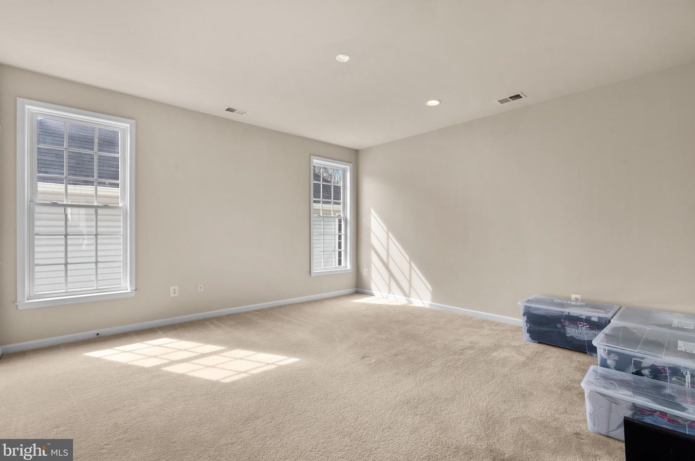 216 Vale Crest Ct, Baltimore MD  21221-4700 exterior