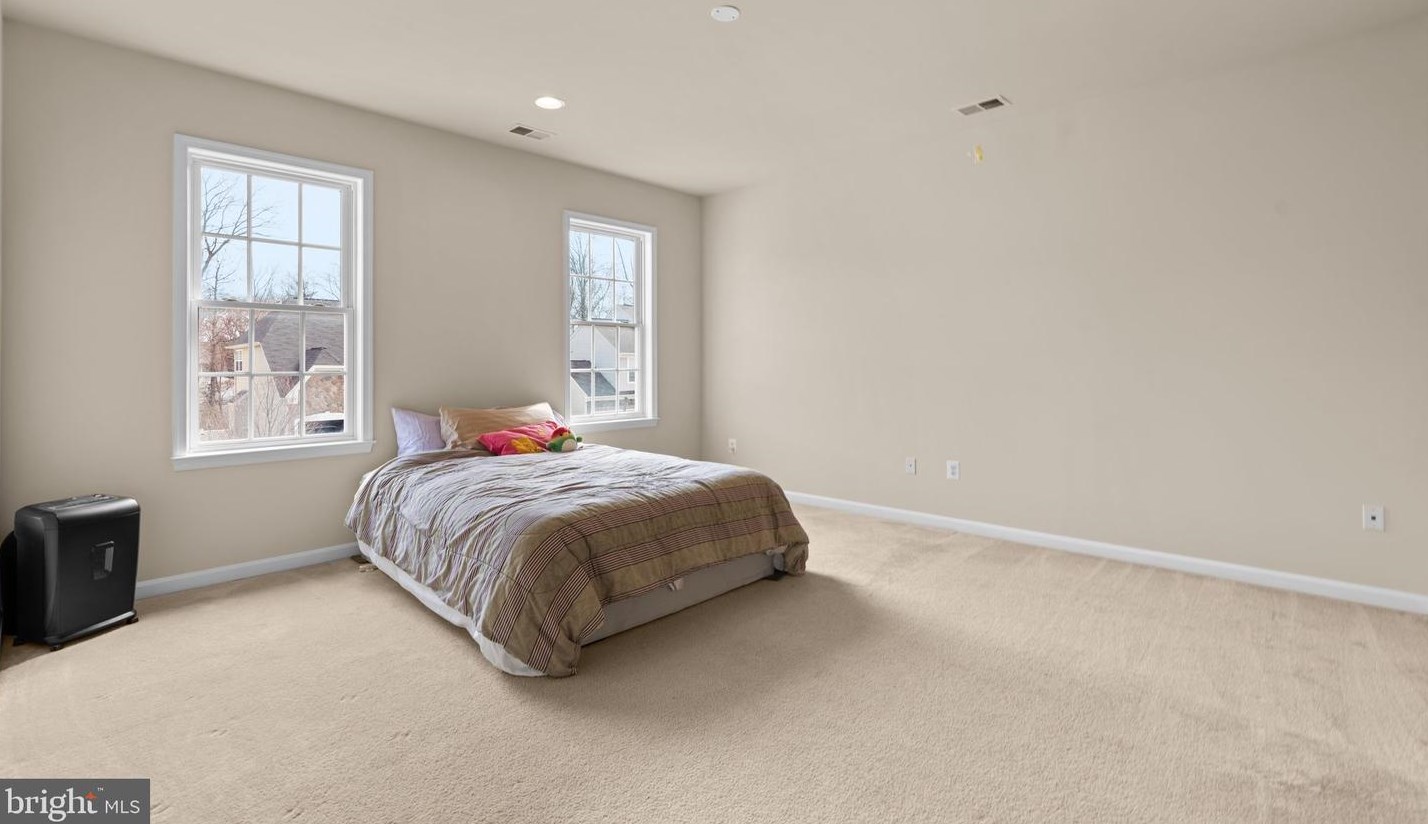 216 Vale Crest Ct, Baltimore MD  21221-4700 exterior