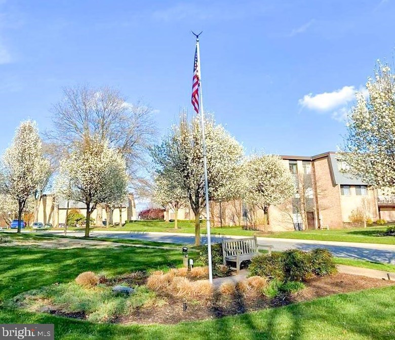 12 Stonehenge Cir, Baltimore MD  21208-3236 exterior