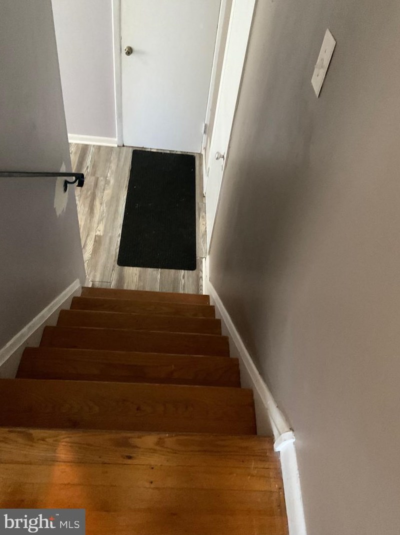 9102 Crosshill Rd, Baltimore MD  21234-3327 exterior