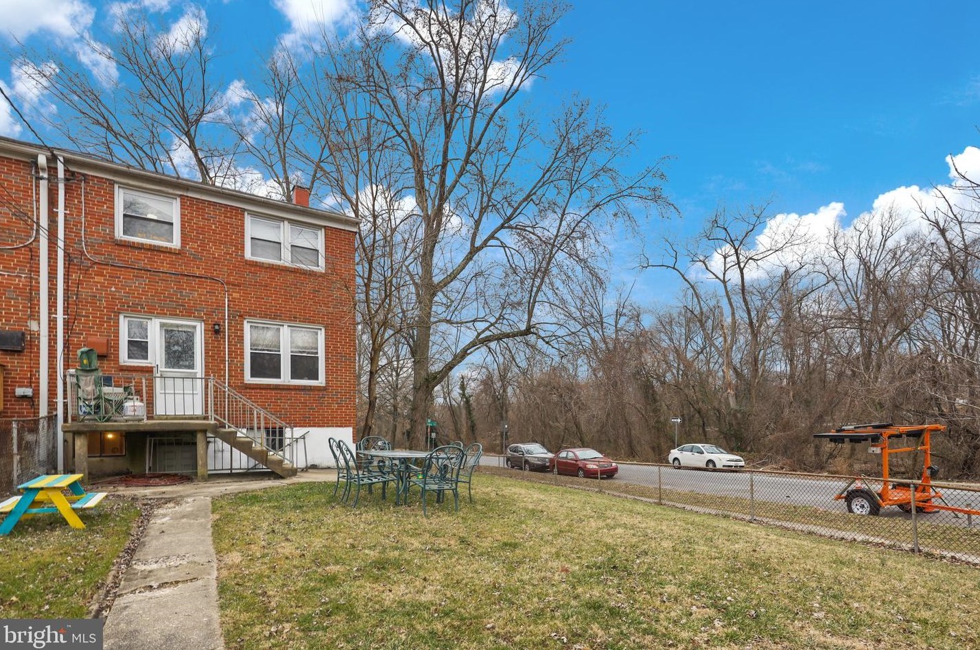 2100 Pitney Rd, Baltimore MD  21234-4924 exterior