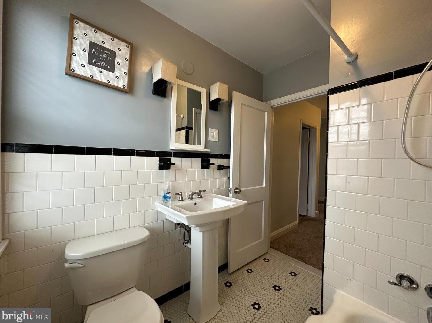 8138 Glen Gary Rd, Baltimore MD  21234-5108 exterior