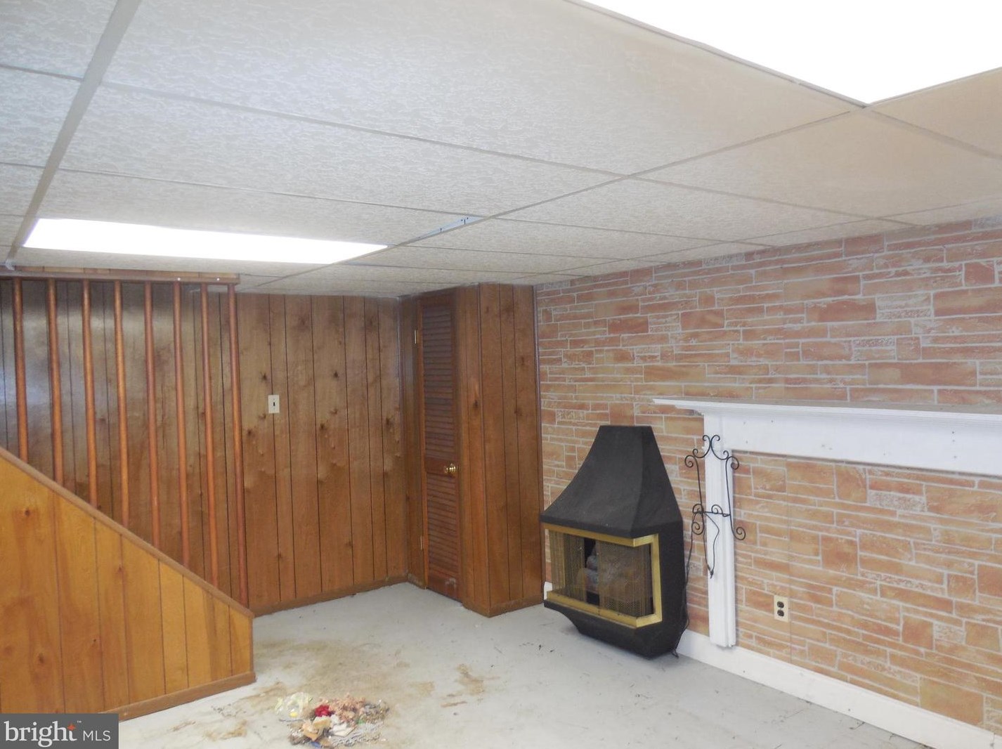 7304 Bridgewood Dr, Baltimore MD  21224-1913 exterior