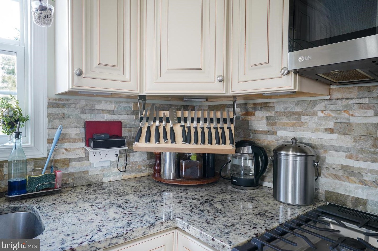 1254 Birch Ave, Baltimore MD  21227-2624 exterior