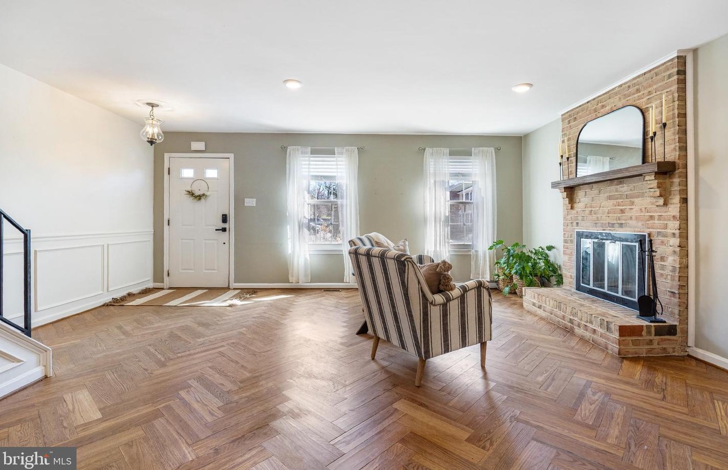 5712 Richardson Mews Sq, Baltimore MD  21227-4291 exterior