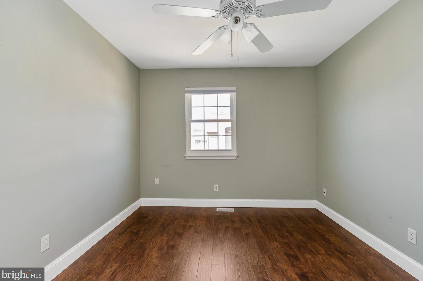 5712 Richardson Mews Sq, Baltimore MD  21227-4291 exterior