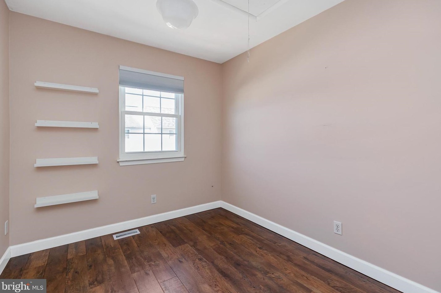 5712 Richardson Mews Sq, Baltimore MD  21227-4291 exterior