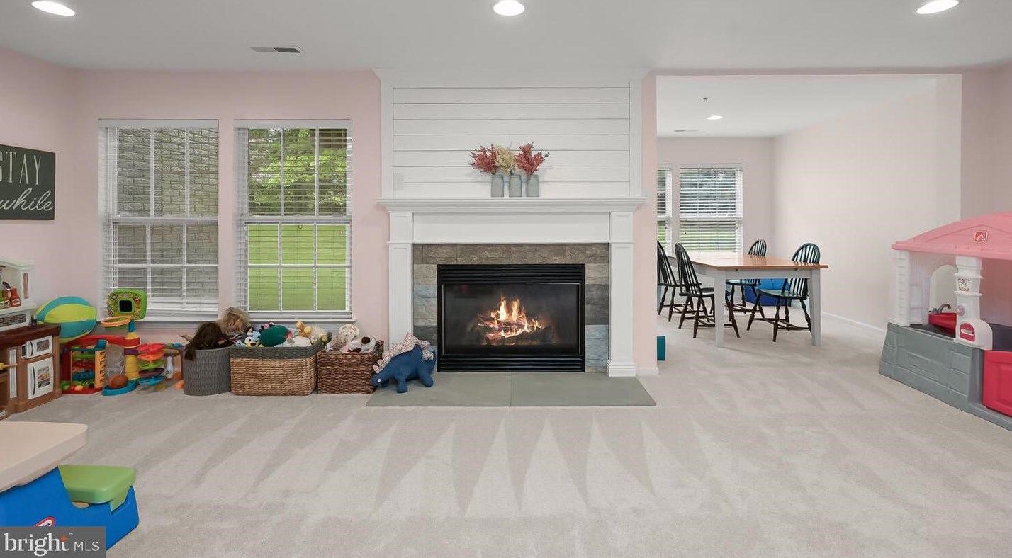 5942 Ivy League Dr, Baltimore MD  21228-5783 exterior