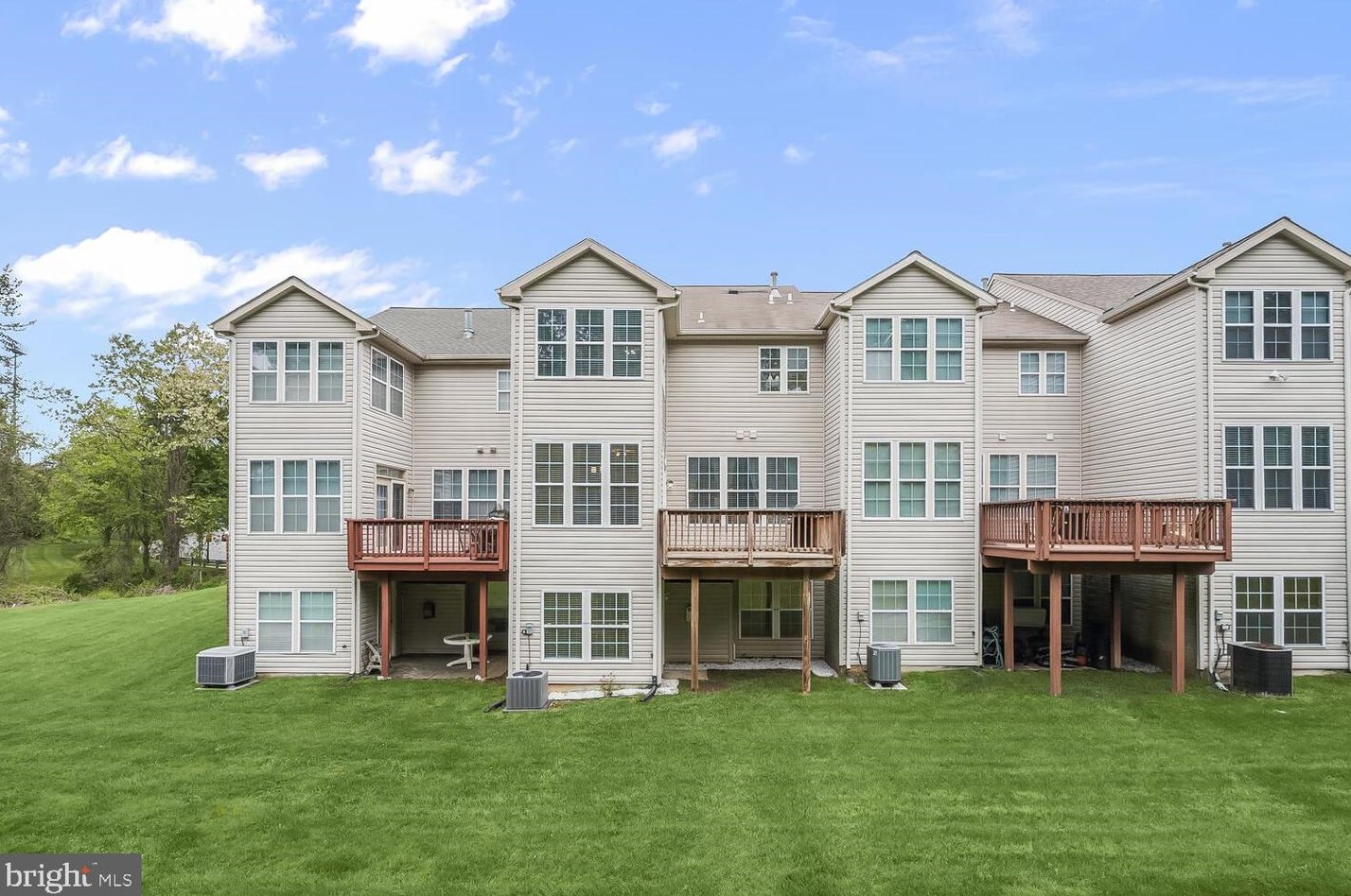 5942 Ivy League Dr, Baltimore MD  21228-5783 exterior