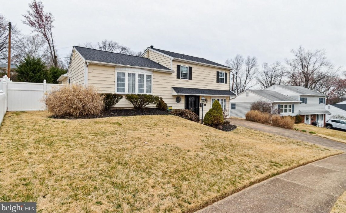 1106 Plover Dr, Baltimore MD  21227-4338 exterior