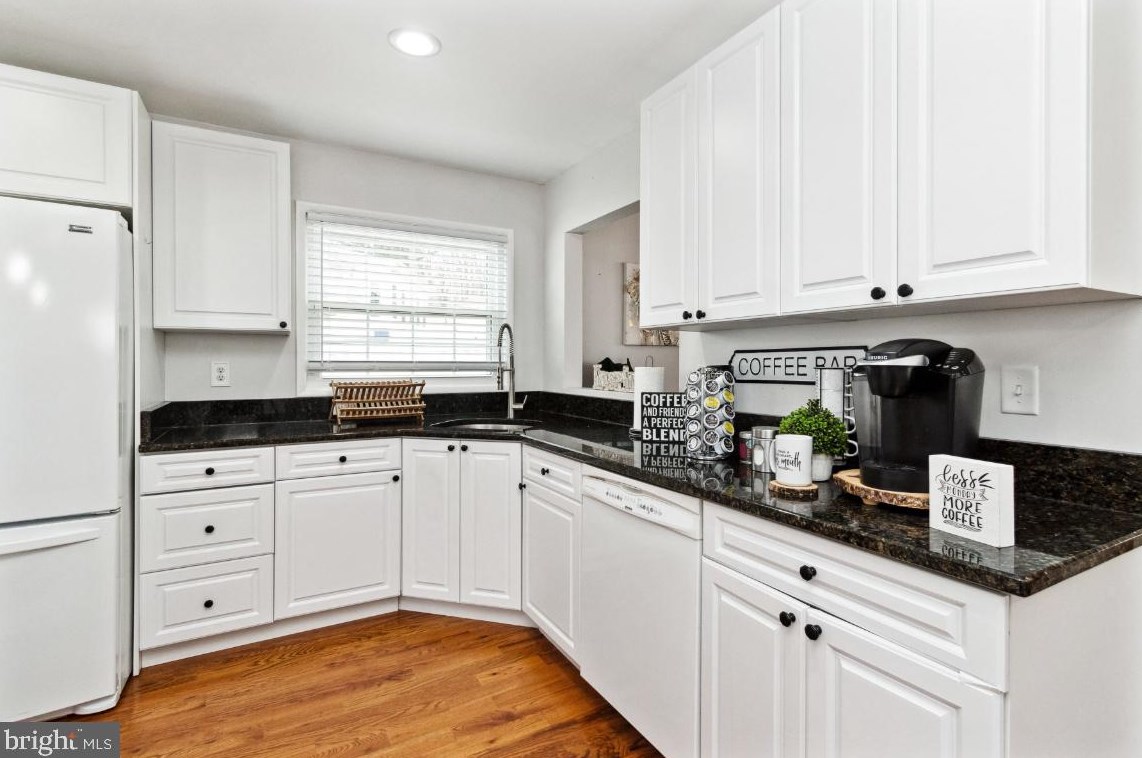 1106 Plover Dr, Baltimore MD  21227-4338 exterior