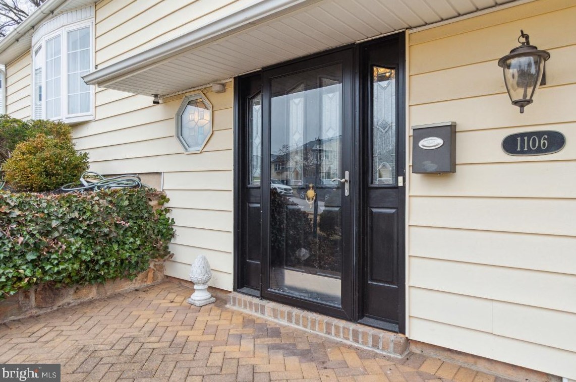 1106 Plover Dr, Baltimore MD  21227-4338 exterior