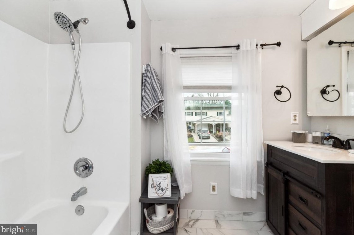 1106 Plover Dr, Baltimore MD  21227-4338 exterior