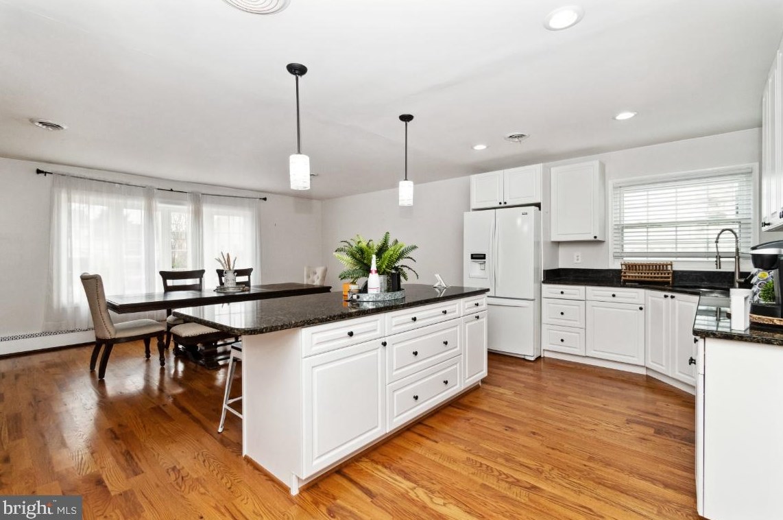 1106 Plover Dr, Baltimore MD  21227-4338 exterior