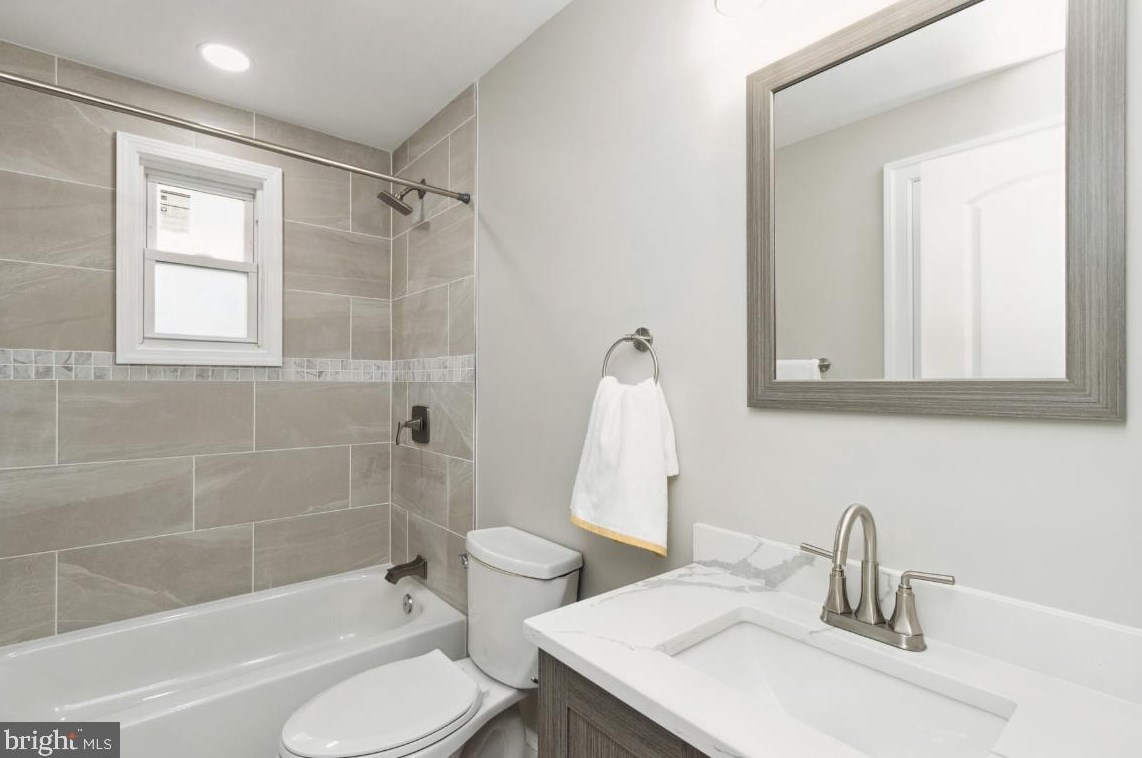 4 Mount De Sales Rd, Baltimore MD  21229-2205 exterior