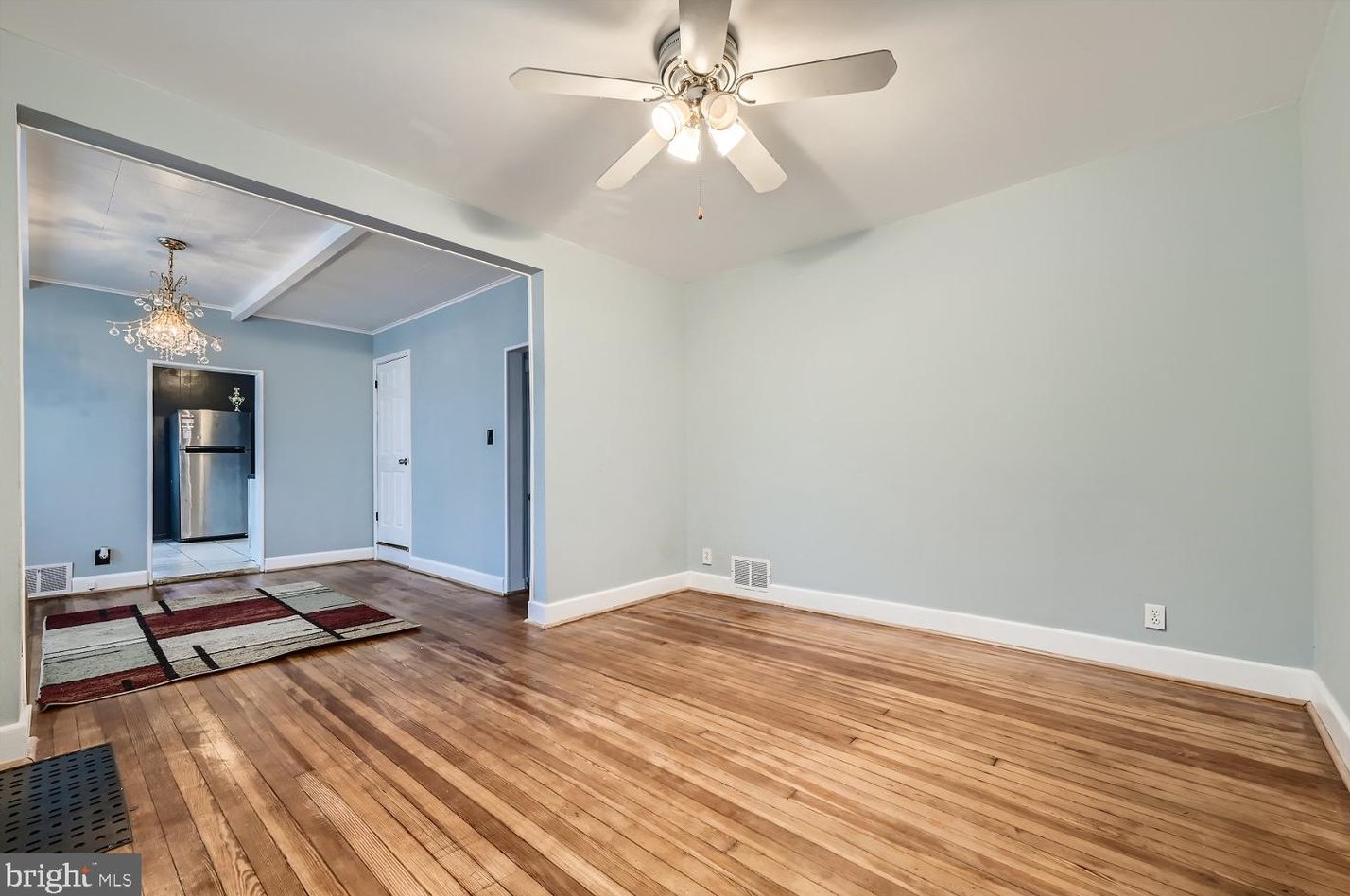 1239 Maiden Choice Ln, Baltimore MD  21229-5414 exterior