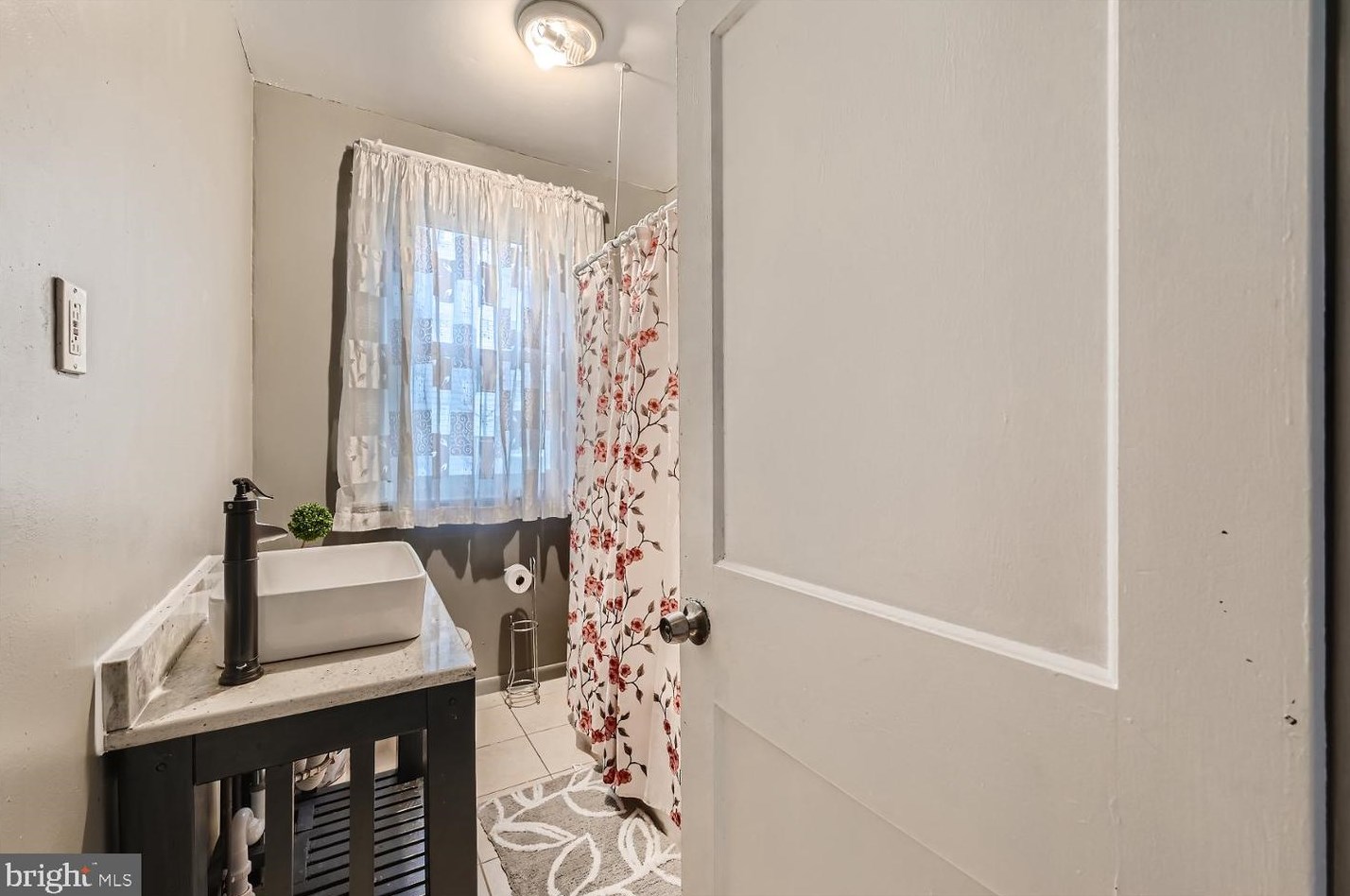 1239 Maiden Choice Ln, Baltimore MD  21229-5414 exterior