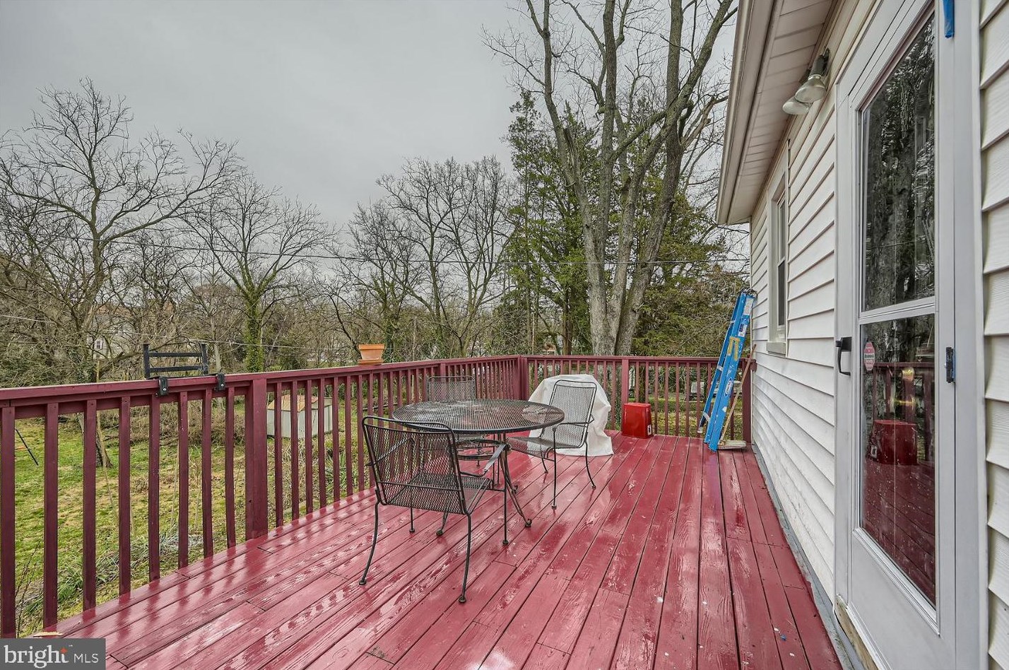 1239 Maiden Choice Ln, Baltimore MD  21229-5414 exterior