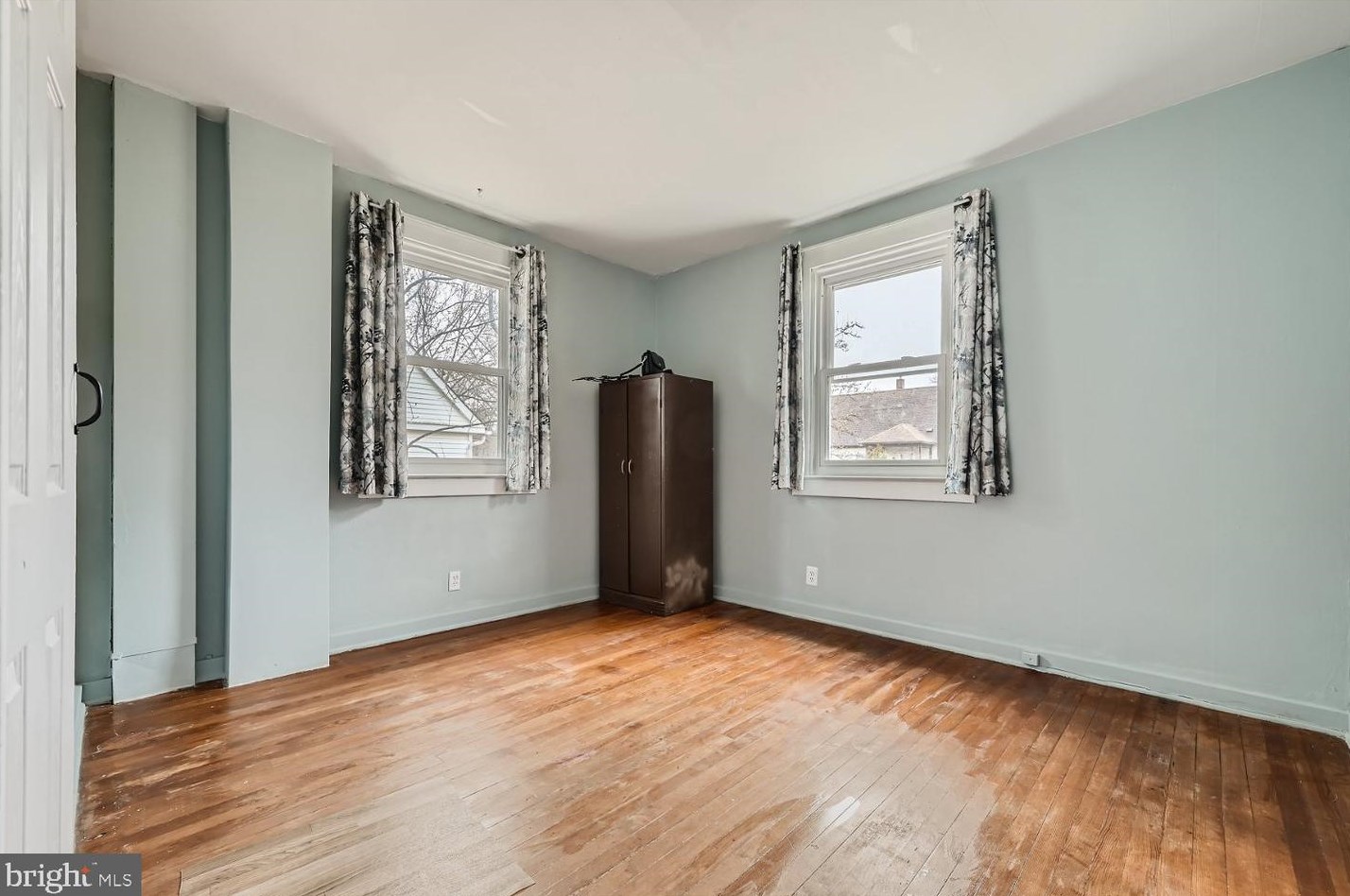 1239 Maiden Choice Ln, Baltimore MD  21229-5414 exterior