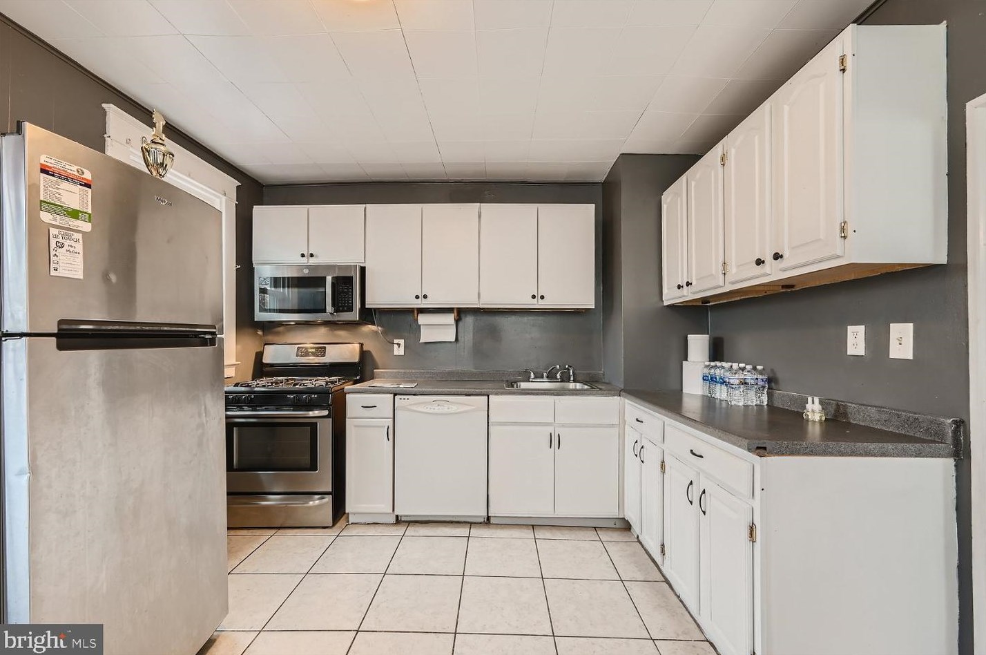 1239 Maiden Choice Ln, Baltimore MD  21229-5414 exterior