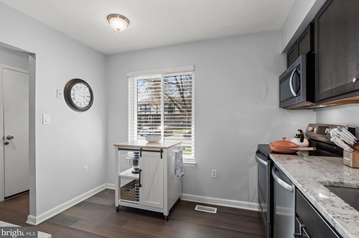 12 Romanoff Ct, Baltimore MD  21234-8018 exterior