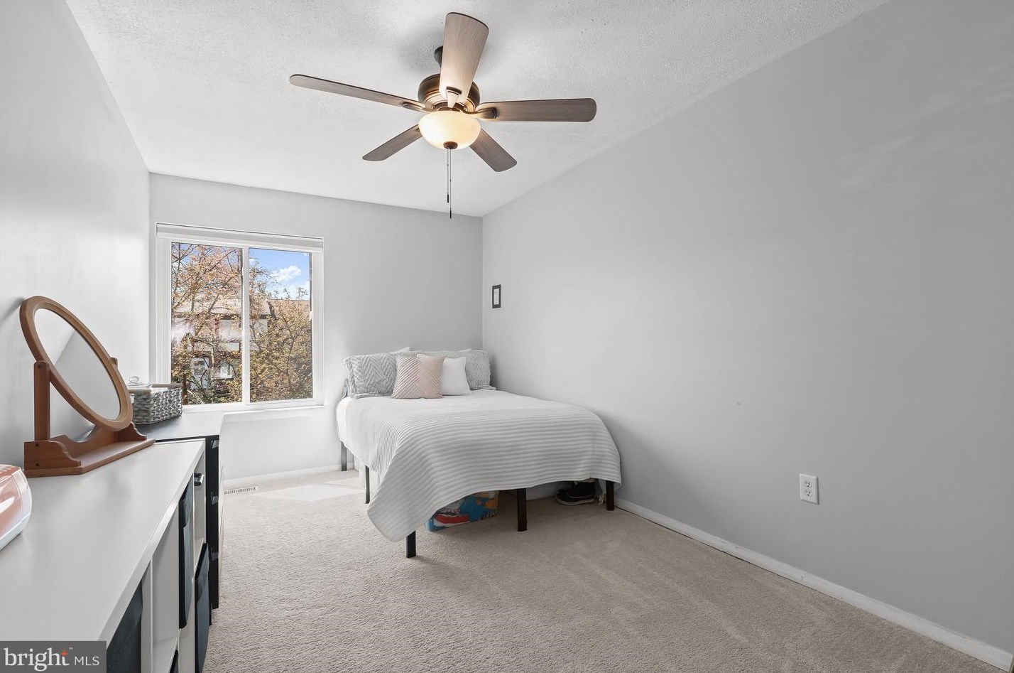 12 Romanoff Ct, Baltimore MD  21234-8018 exterior