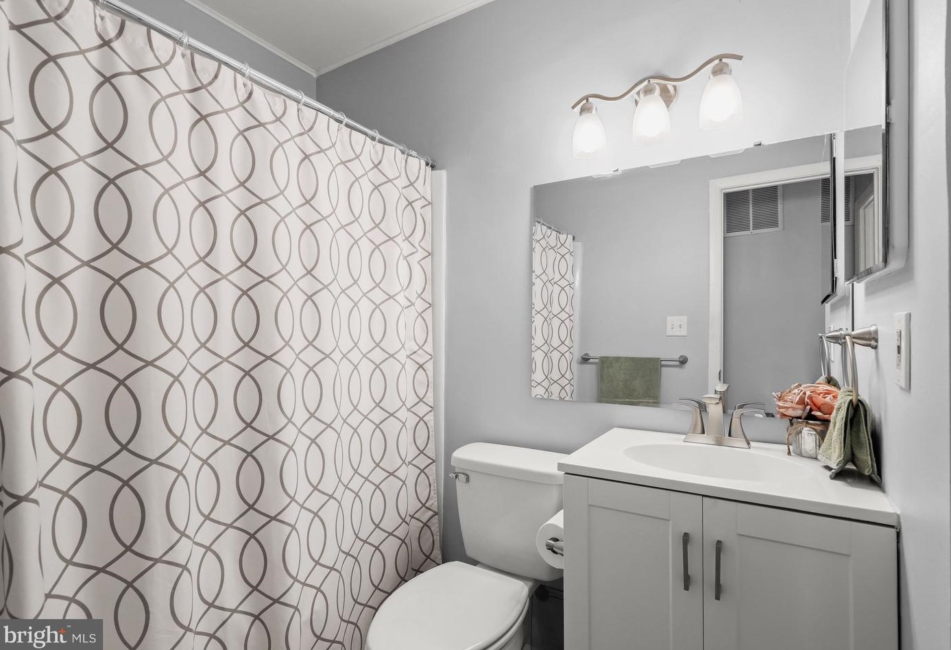 12 Romanoff Ct, Baltimore MD  21234-8018 exterior