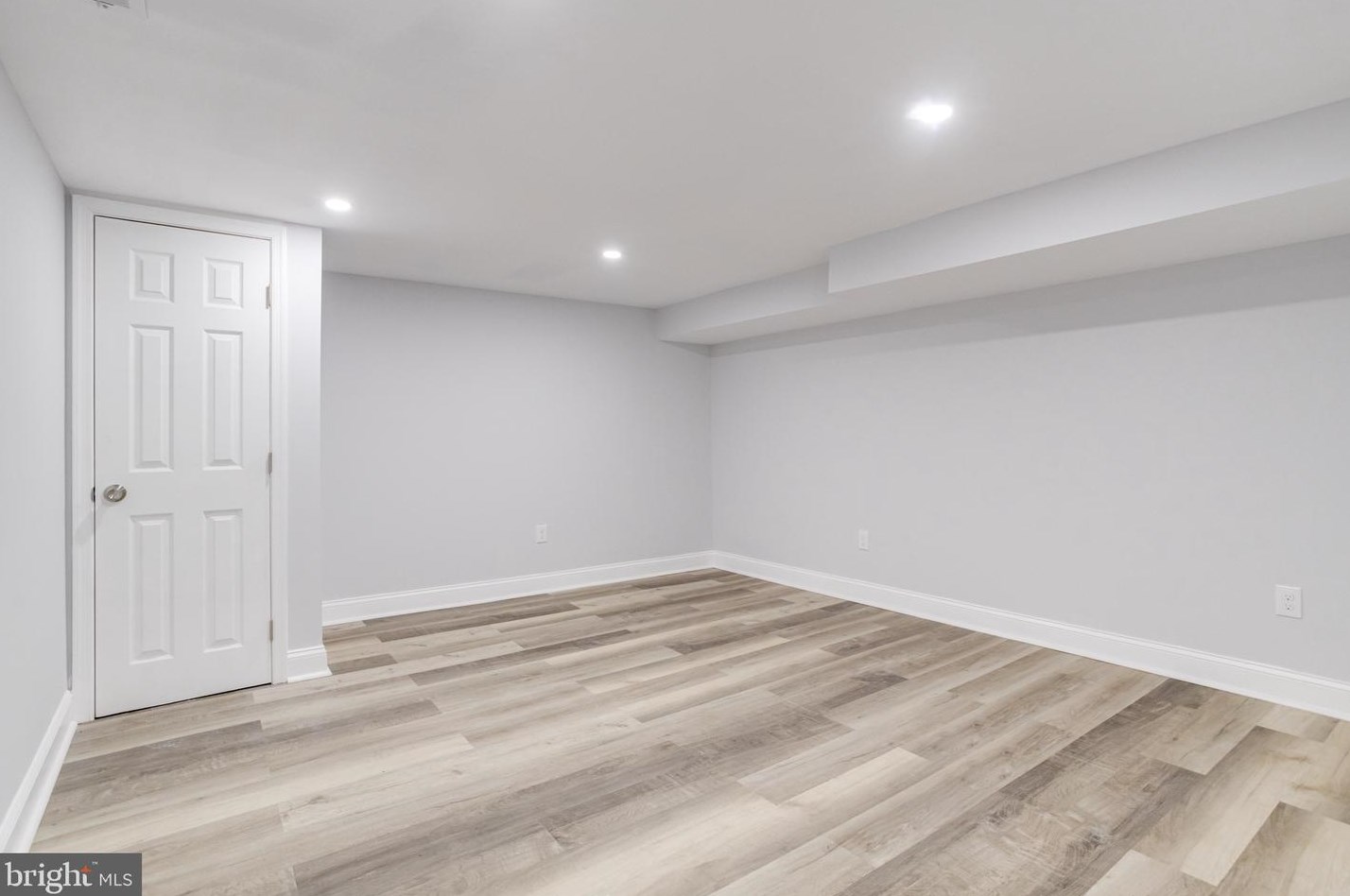 8426 Oakleigh Rd, Baltimore MD  21234-3726 exterior
