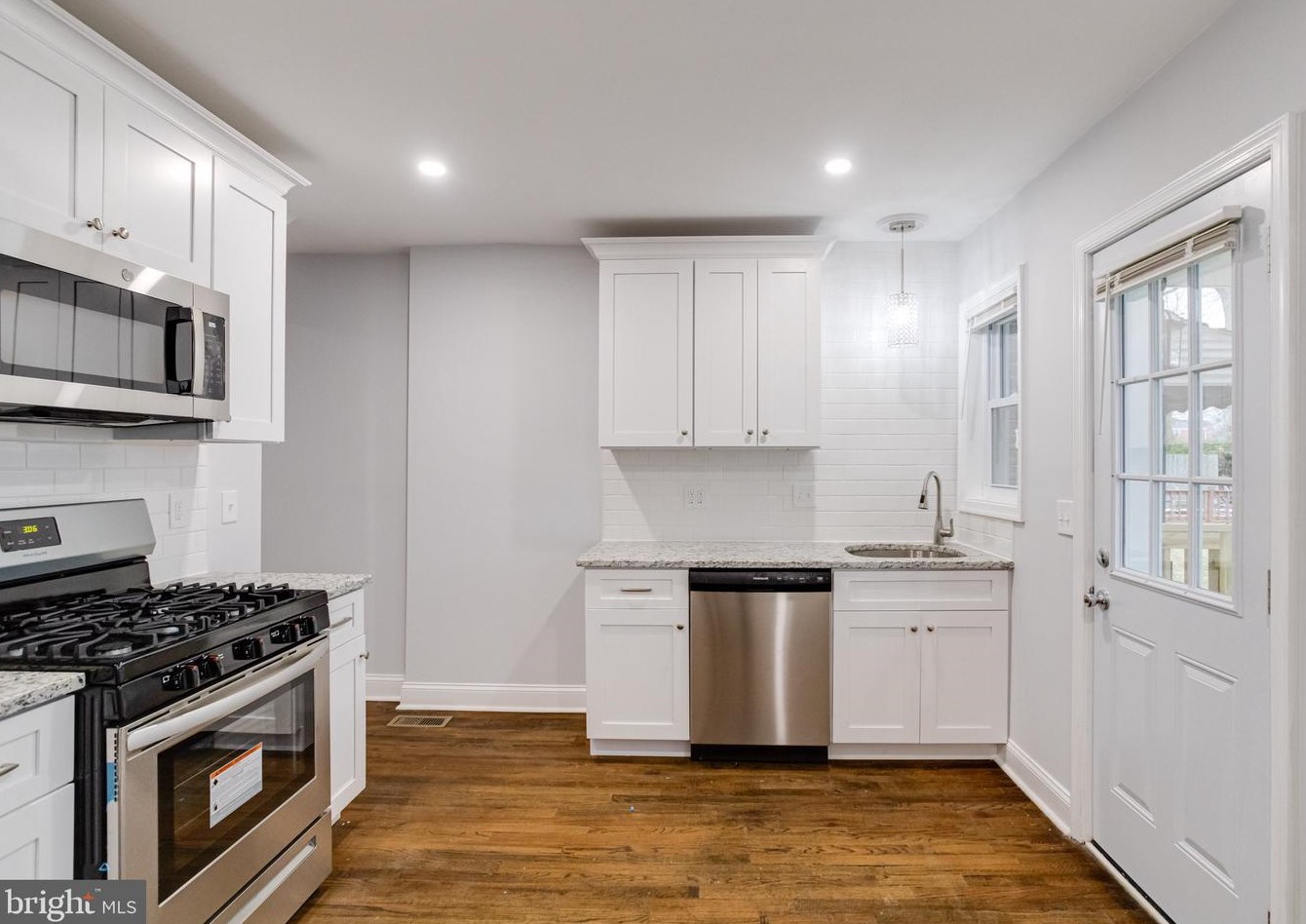 8426 Oakleigh Rd, Baltimore MD  21234-3726 exterior