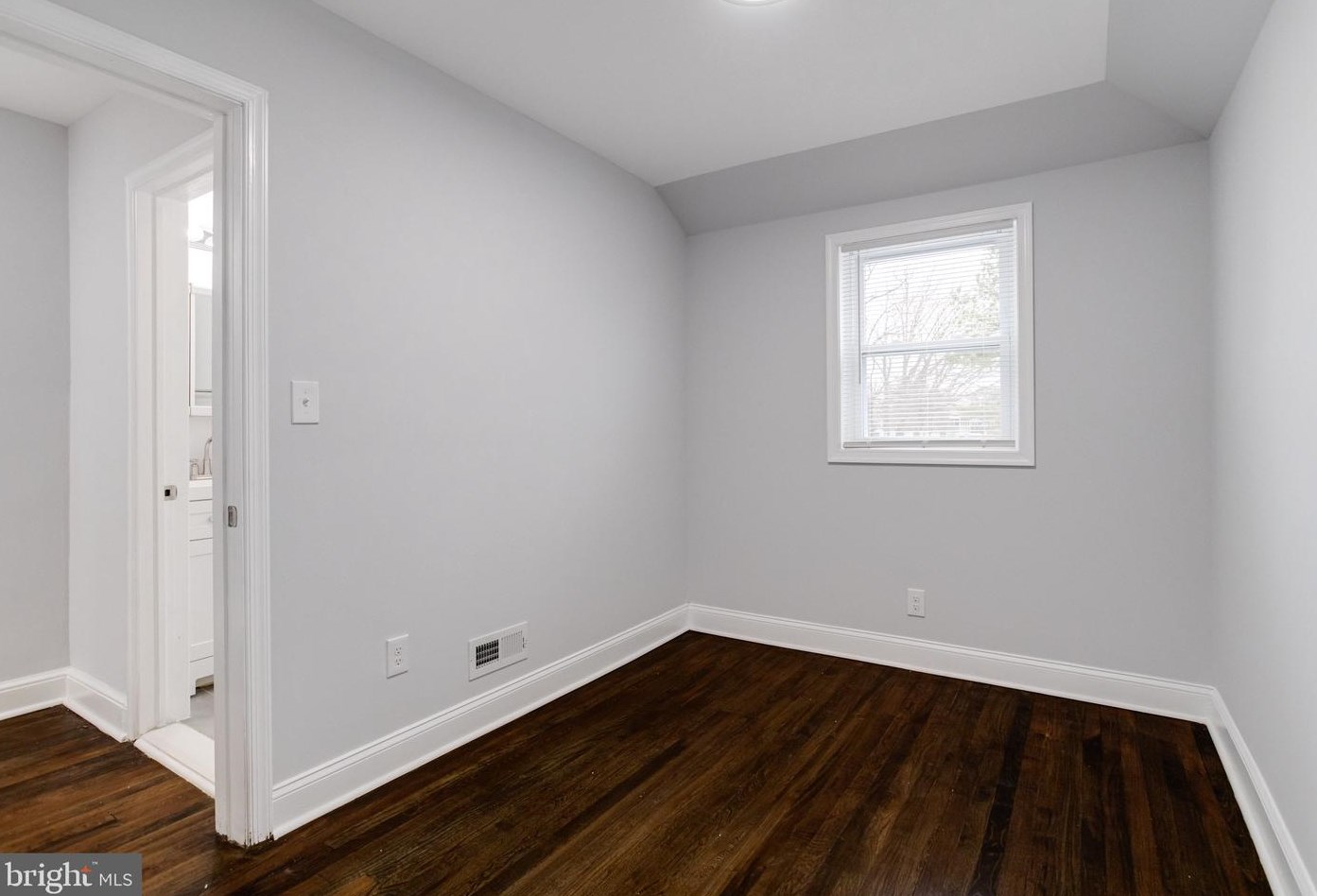 8426 Oakleigh Rd, Baltimore MD  21234-3726 exterior