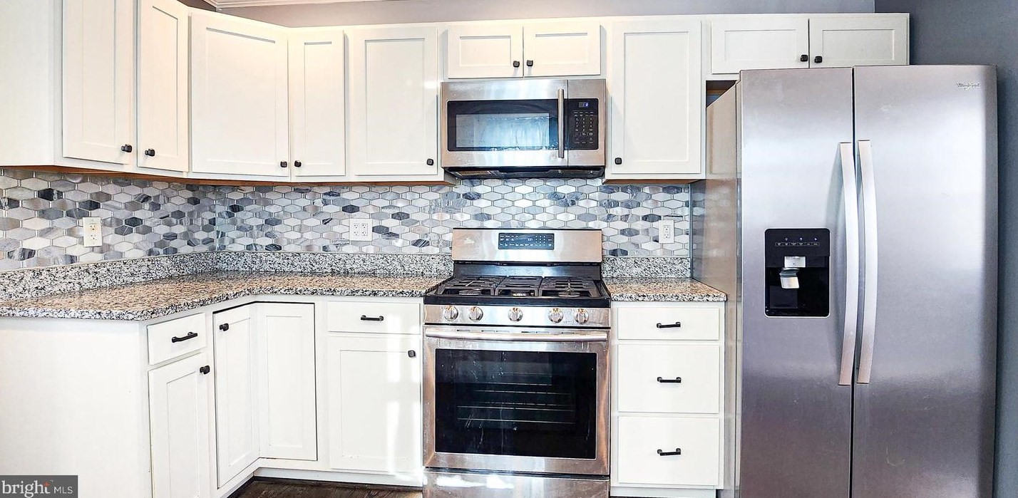 23 Avenal Rd, Baltimore MD  21221-7004 exterior