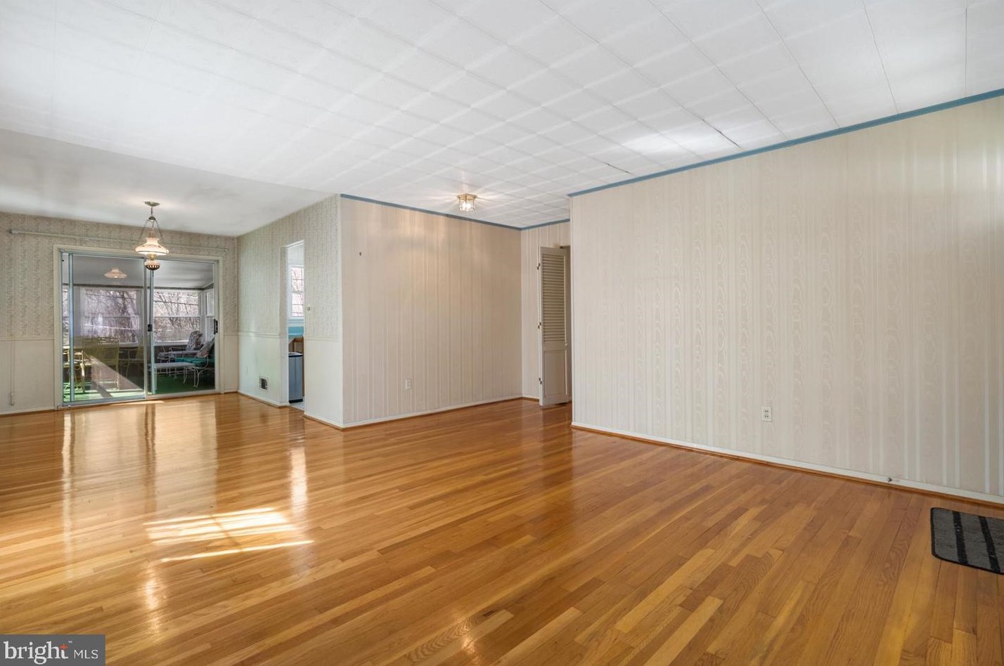 1015 Marleigh Cir, Baltimore MD  21204-2206 exterior