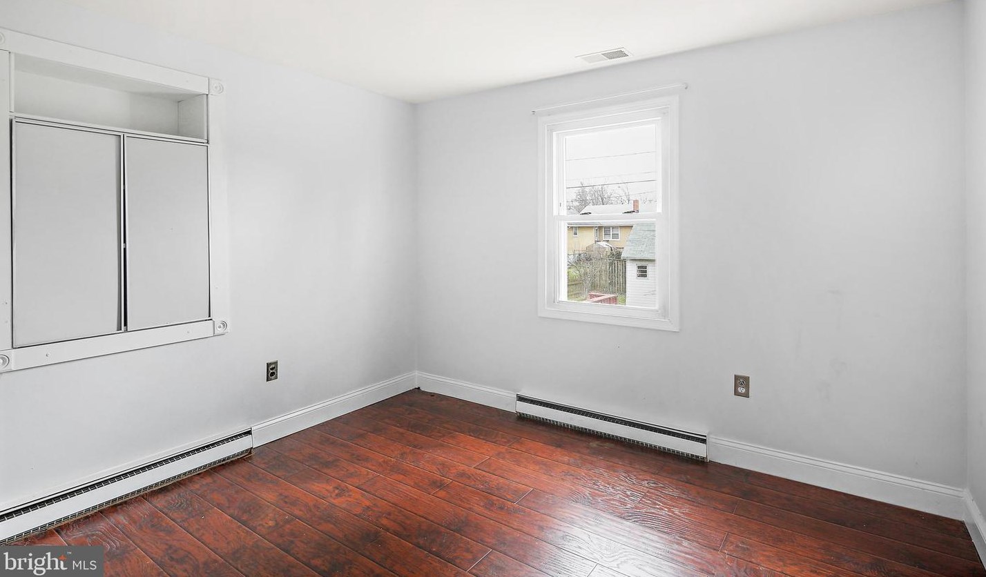 229 Beaumont Ave, Baltimore MD  21228-4308 exterior