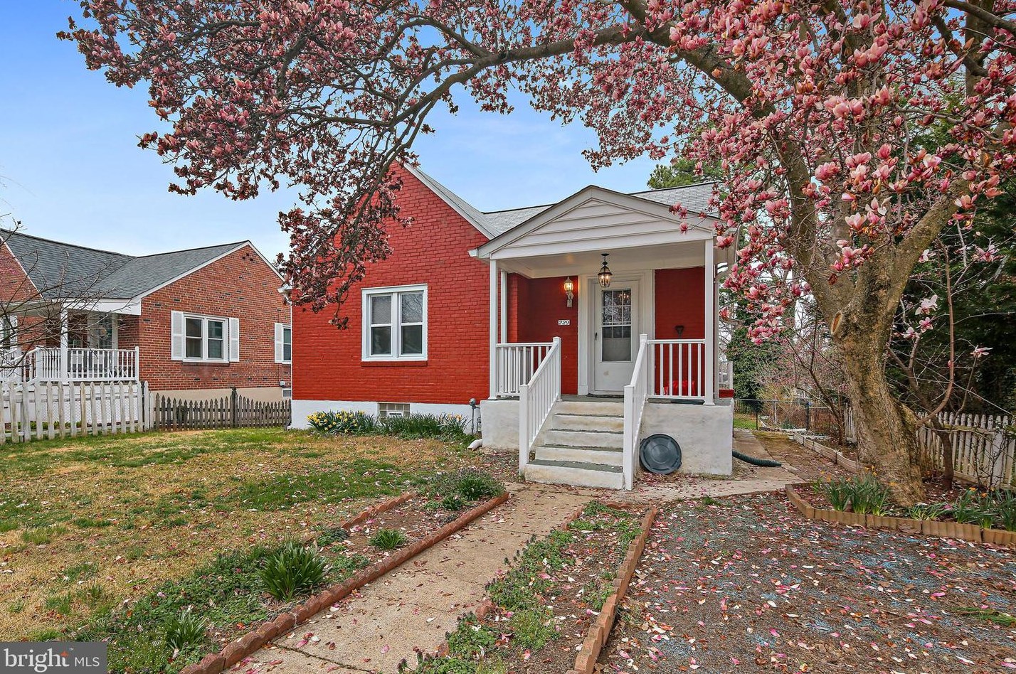 229 Beaumont Ave, Baltimore MD  21228-4308 exterior