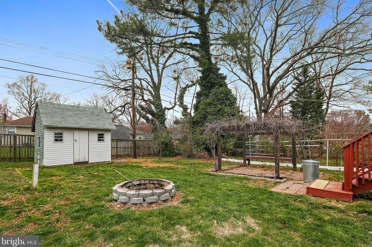 229 Beaumont Ave, Baltimore MD  21228-4308 exterior