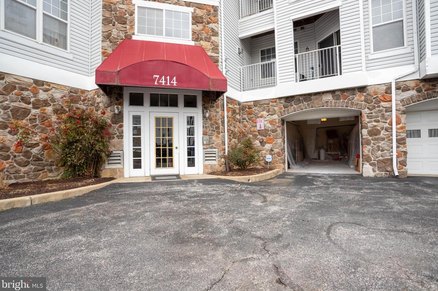 7414 Hindon Cir, Baltimore MD  21244-5625 exterior