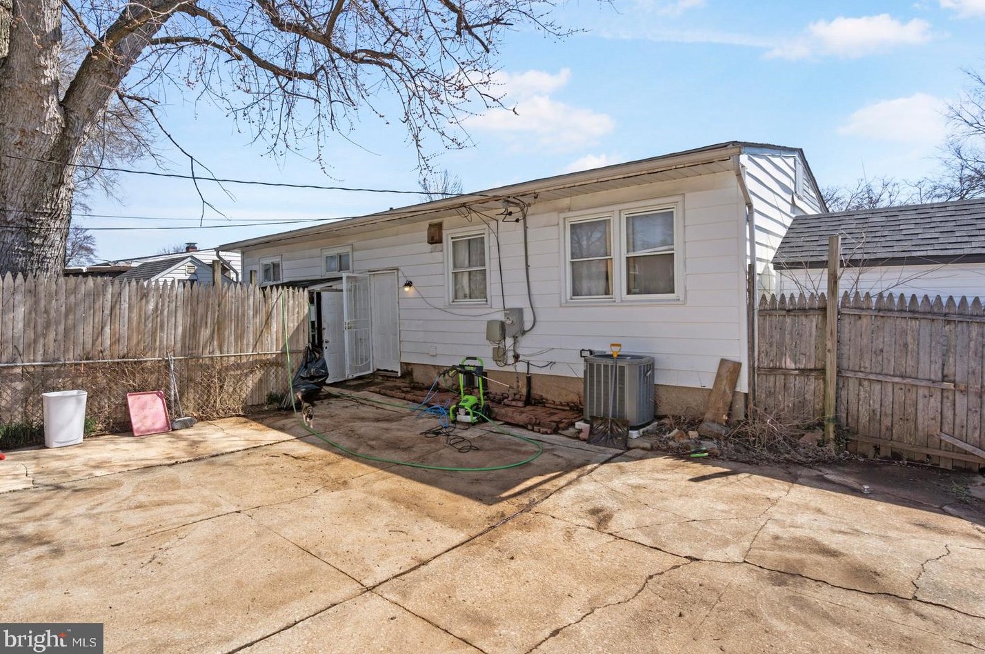 3400 Kelox Rd, Baltimore MD  21207-6203 exterior