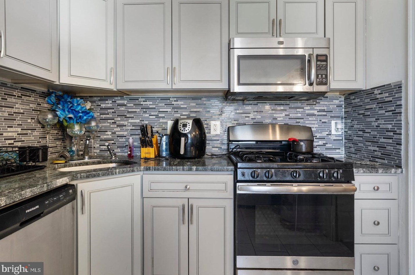 3400 Kelox Rd, Baltimore MD  21207-6203 exterior