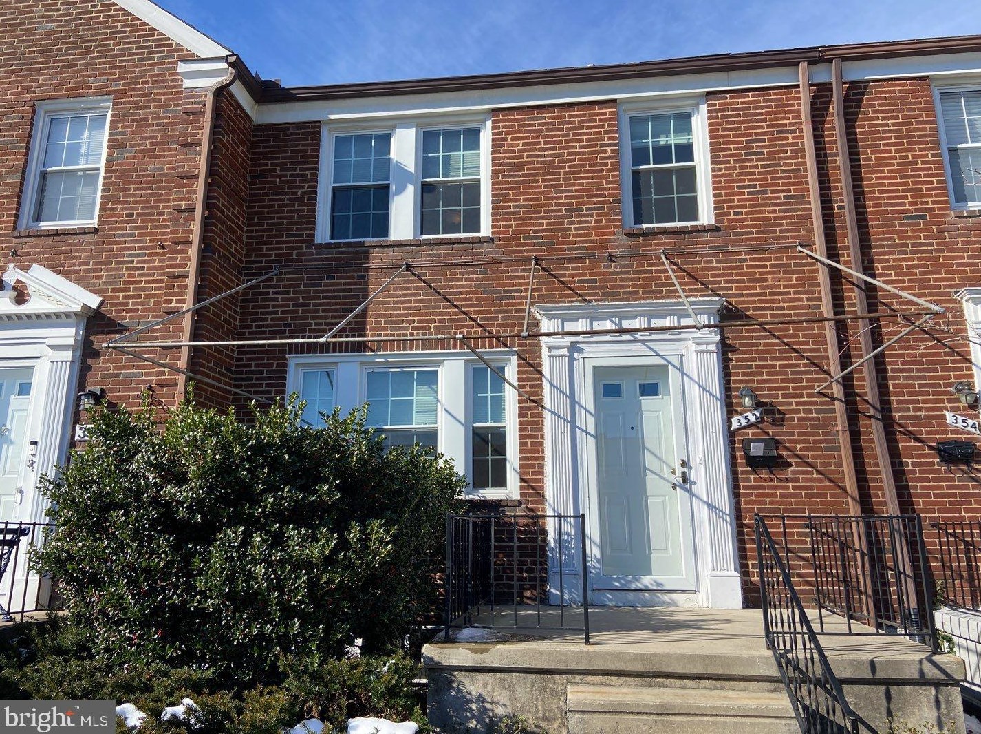 352 Greenlow Rd, Baltimore MD  21228-1836 exterior