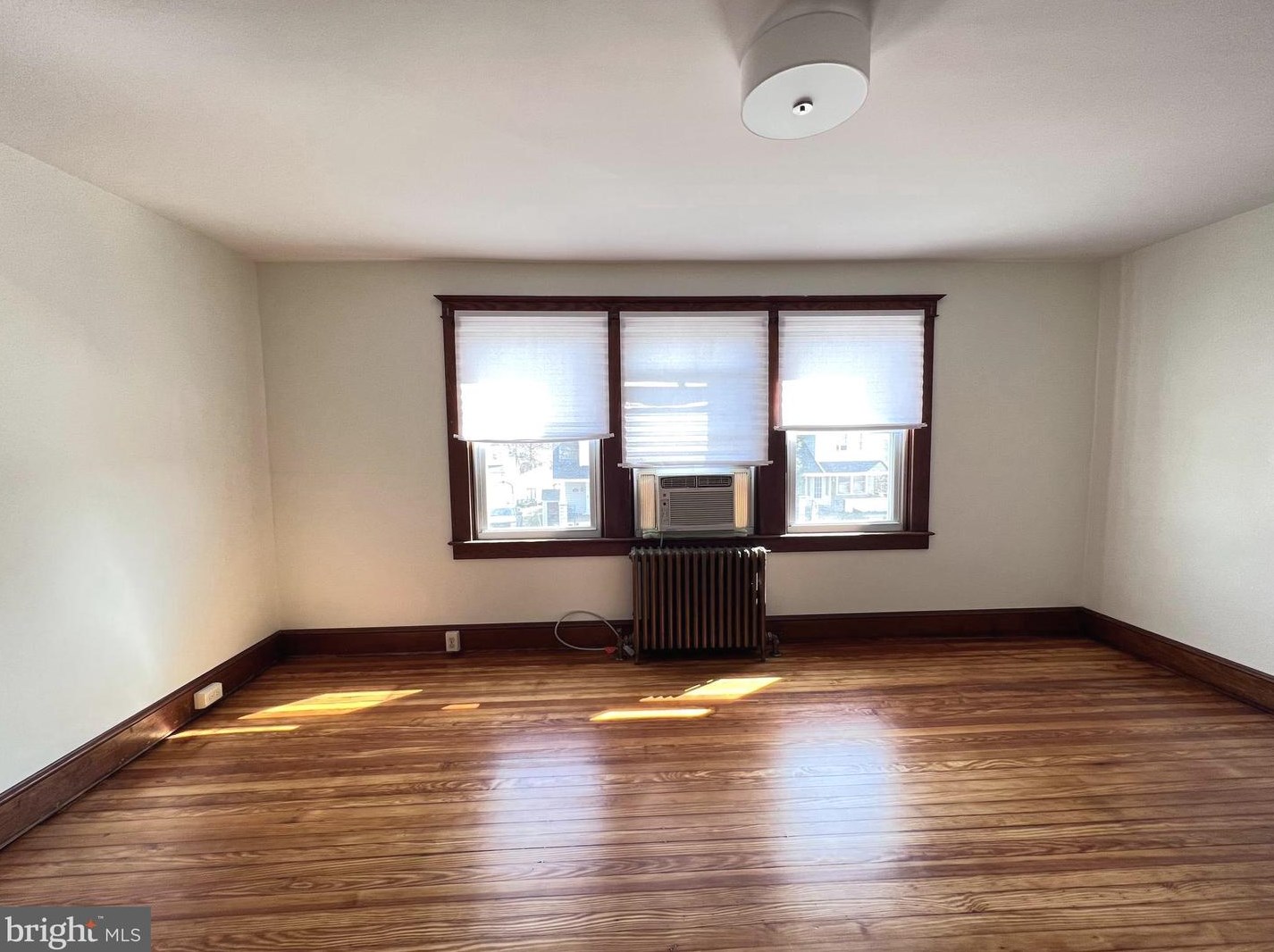 614 Old Home Rd, Baltimore MD  21206-2142 exterior