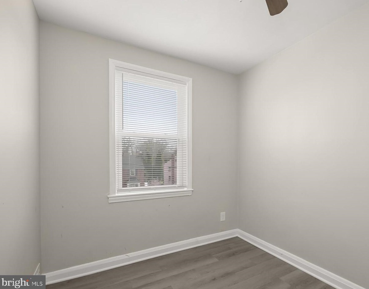 5500 Oakland Rd, Baltimore MD  21227-2818 exterior
