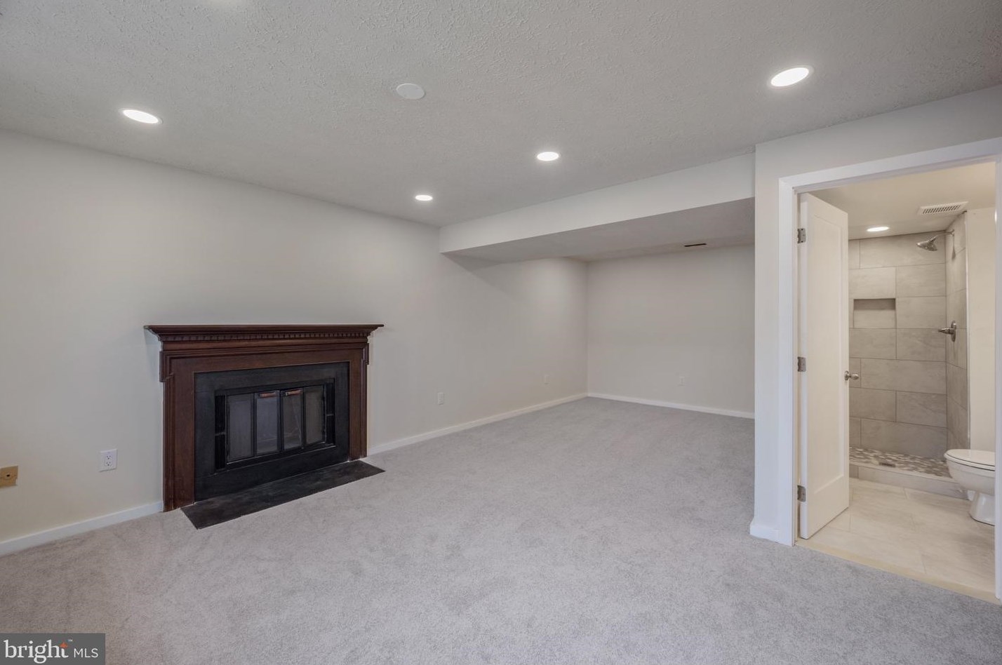 7210 Main Falls Cir, Baltimore MD  21228-2446 exterior