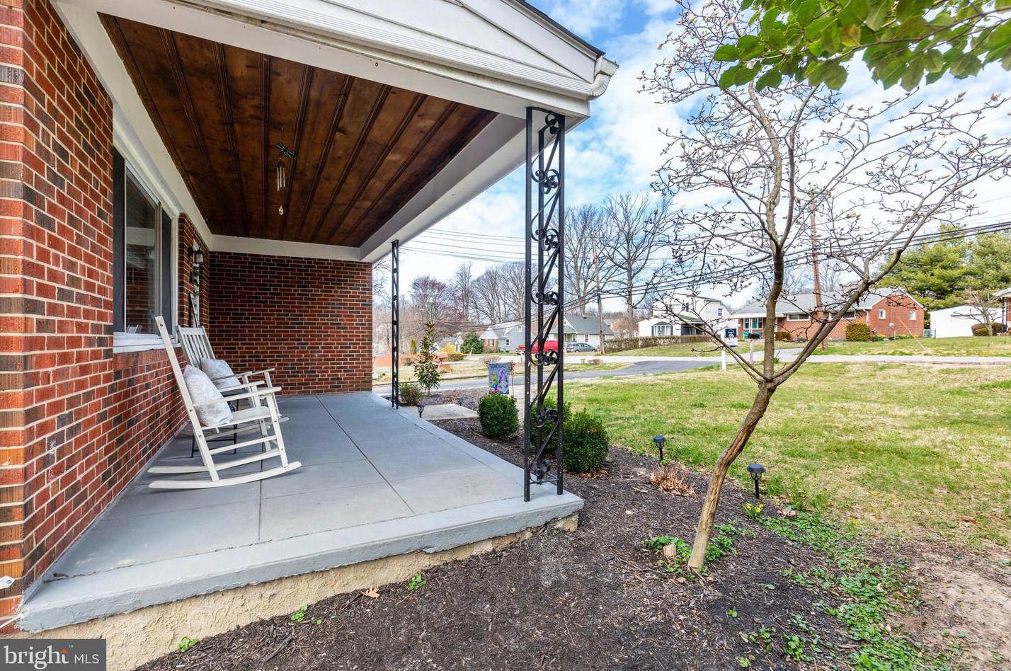 1919 Clearwood Rd, Baltimore MD  21234-3813 exterior